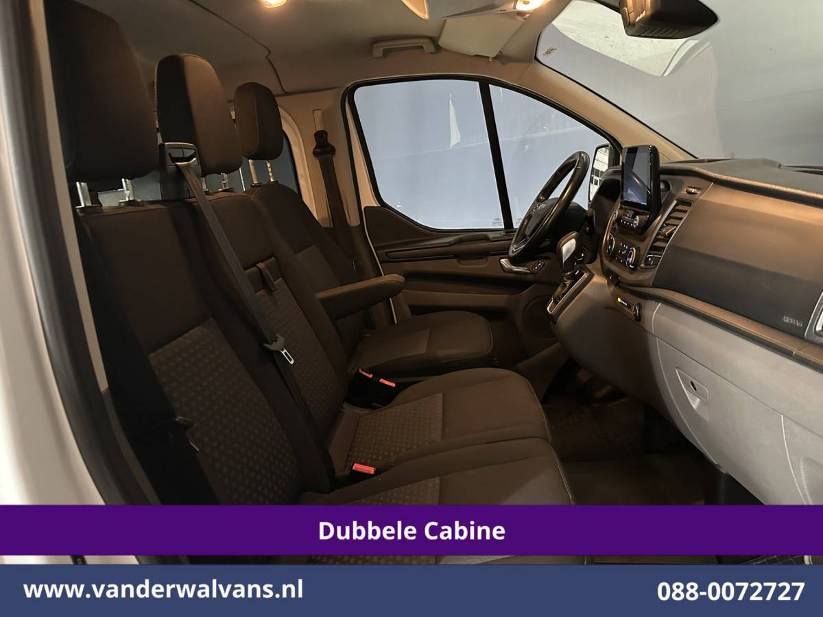 Ford Transit Custom Ford Transit Custom 2.0 TDCI 131pk Automaat L2H1 Dubbele Cabine Euro6 Airco | 6-Zits | Camera | Navigatie | Apple Carplay Android Auto, Xenon, Cruisecontrol, Stoelverwarming, Verwarmde voorruit, Parkeersensoren, Achterklep