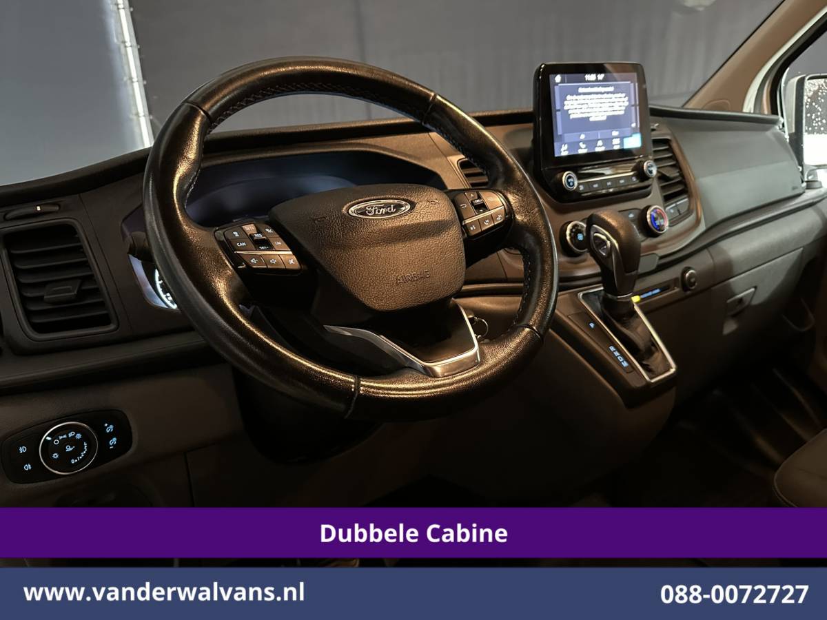 Ford Transit Custom Ford Transit Custom 2.0 TDCI 131pk Automaat L2H1 Dubbele Cabine Euro6 Airco | 6-Zits | Camera | Navigatie | Apple Carplay Android Auto, Xenon, Cruisecontrol, Stoelverwarming, Verwarmde voorruit, Parkeersensoren, Achterklep