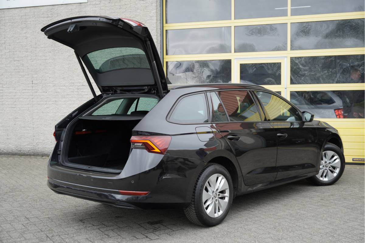 Škoda Octavia ŠKODA Octavia Combi 1.0 TSI Business Edition BJ2021 Lmv 16″ | Led V+A | Dynamische knipperlichten | Pdc | Elek. achterklep | App-Connect | Navi | Dashboard verlichting | Climate control | Cruise control | Extra getint glas