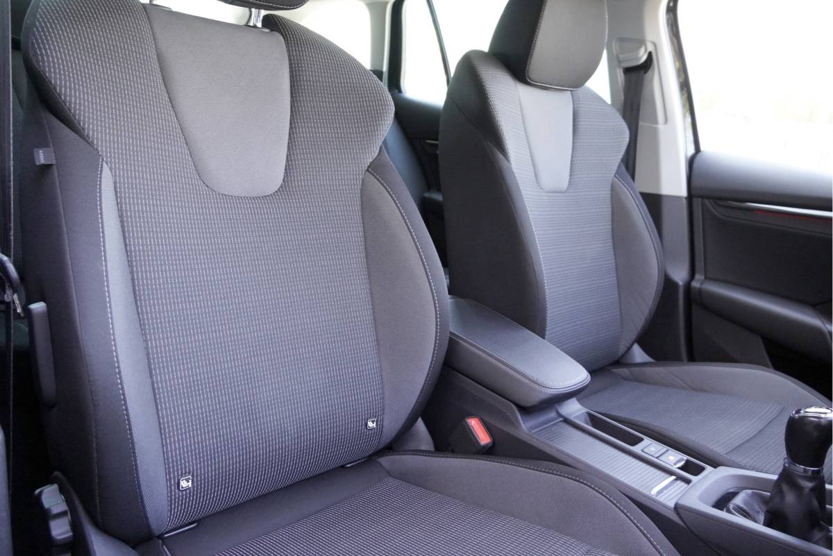 Škoda Octavia ŠKODA Octavia Combi 1.0 TSI Business Edition BJ2021 Lmv 16″ | Led V+A | Dynamische knipperlichten | Pdc | Elek. achterklep | App-Connect | Navi | Dashboard verlichting | Climate control | Cruise control | Extra getint glas