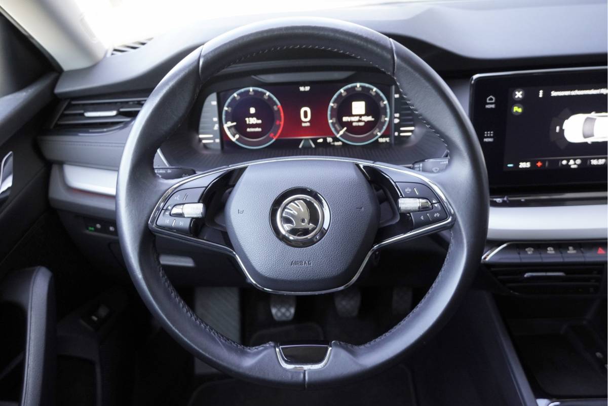 Škoda Octavia ŠKODA Octavia Combi 1.0 TSI Business Edition BJ2021 Lmv 16″ | Led V+A | Dynamische knipperlichten | Pdc | Elek. achterklep | App-Connect | Navi | Dashboard verlichting | Climate control | Cruise control | Extra getint glas