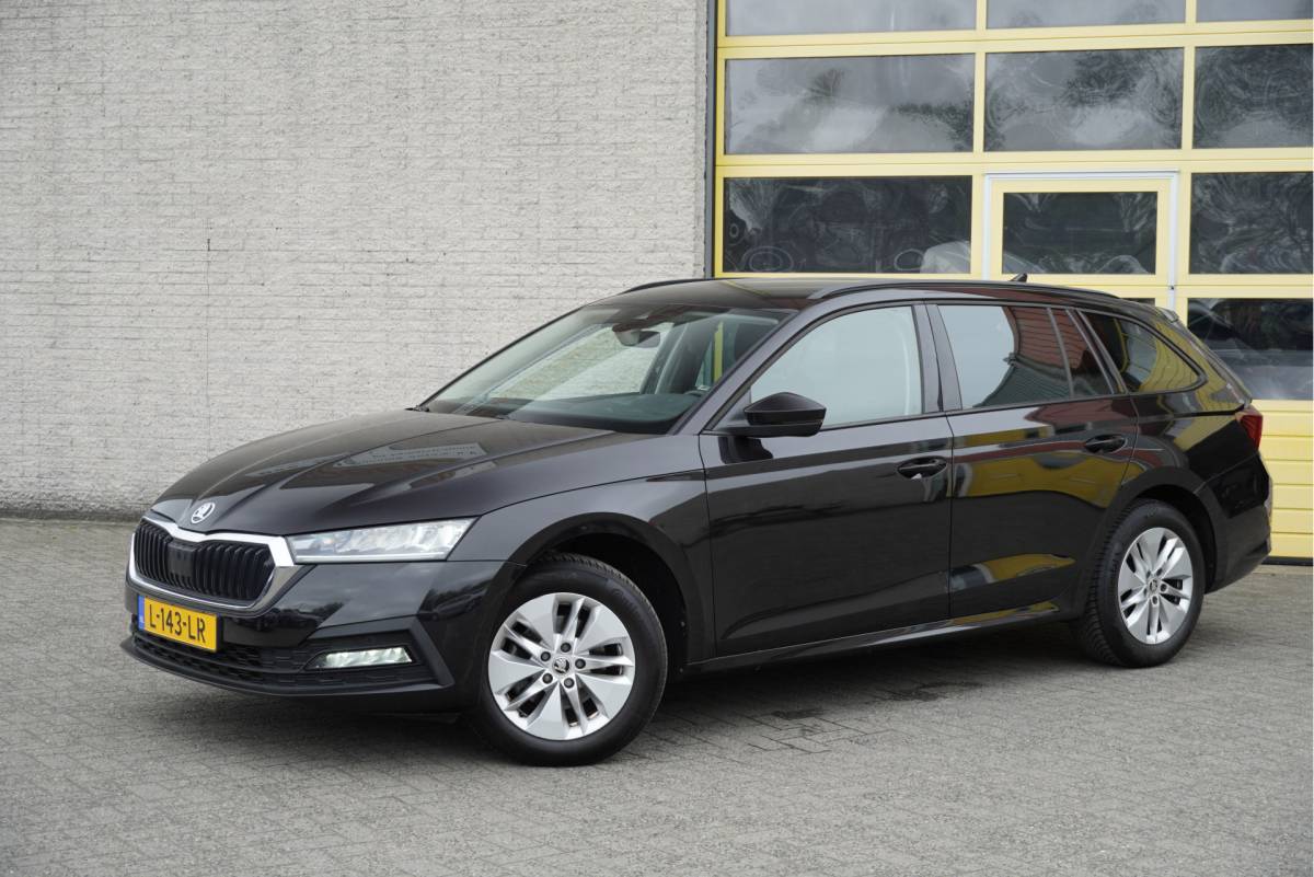 Škoda Octavia ŠKODA Octavia Combi 1.0 TSI Business Edition BJ2021 Lmv 16″ | Led V+A | Dynamische knipperlichten | Pdc | Elek. achterklep | App-Connect | Navi | Dashboard verlichting | Climate control | Cruise control | Extra getint glas