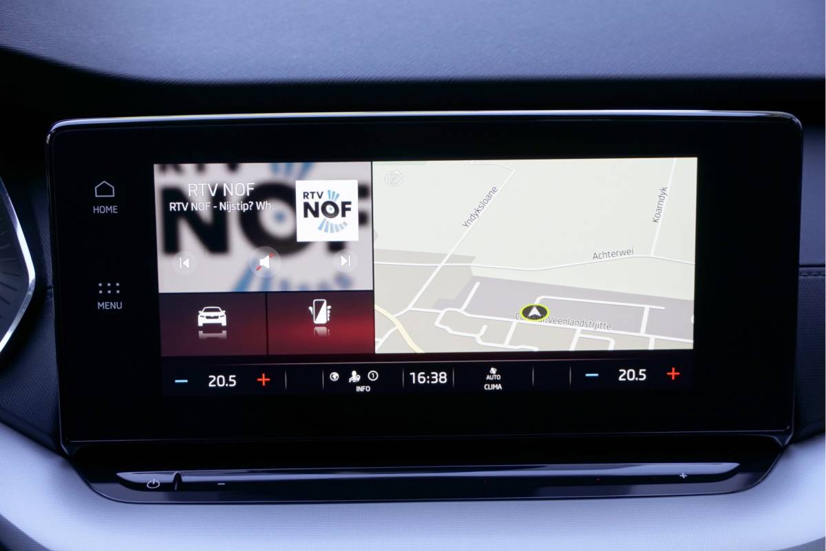 Škoda Octavia ŠKODA Octavia Combi 1.0 TSI Business Edition BJ2021 Lmv 16″ | Led V+A | Dynamische knipperlichten | Pdc | Elek. achterklep | App-Connect | Navi | Dashboard verlichting | Climate control | Cruise control | Extra getint glas