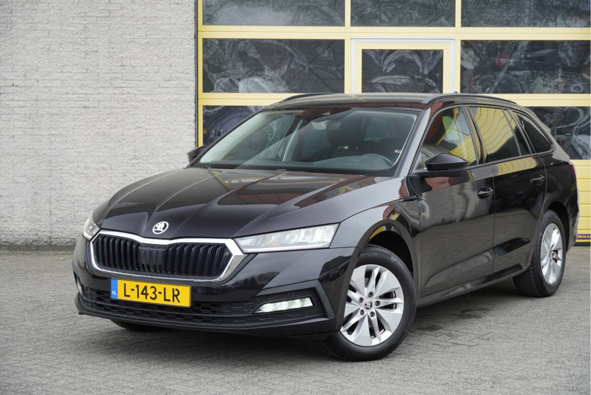 Škoda Octavia ŠKODA Octavia Combi 1.0 TSI Business Edition BJ2021 Lmv 16″ | Led V+A | Dynamische knipperlichten | Pdc | Elek. achterklep | App-Connect | Navi | Dashboard verlichting | Climate control | Cruise control | Extra getint glas