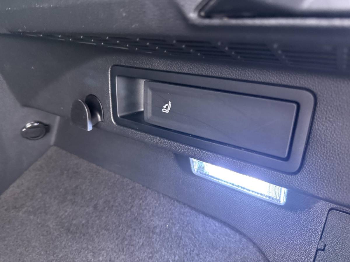Volkswagen Tiguan Volkswagen Tiguan 1.4 TSI eHybrid PHEV DIRECT LEVERBAAR | RECENT ONDERHOUD UITGEVOERD | 360 CAMERA ZICHT | STOEL- EN STUURWIELVERWARMING | PANORAMADAK | INCLUSIEF 12 MAANDEN BOVAG-GARANTIE