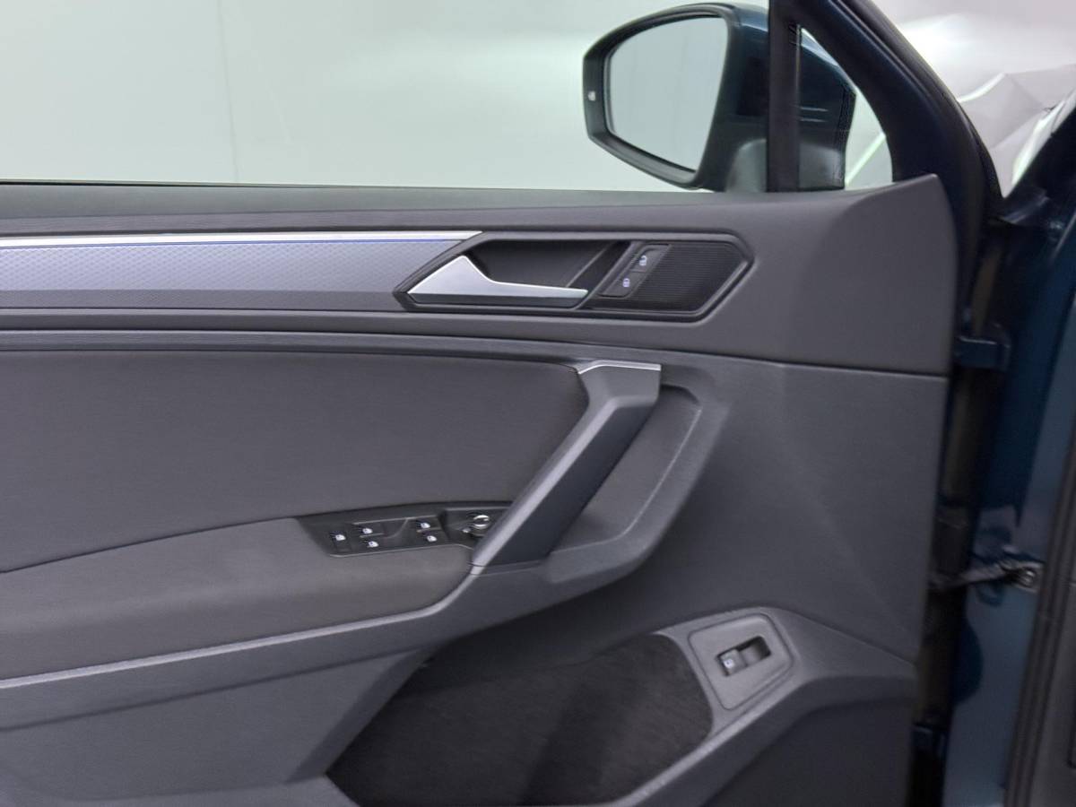 Volkswagen Tiguan Volkswagen Tiguan 1.4 TSI eHybrid PHEV DIRECT LEVERBAAR | RECENT ONDERHOUD UITGEVOERD | 360 CAMERA ZICHT | STOEL- EN STUURWIELVERWARMING | PANORAMADAK | INCLUSIEF 12 MAANDEN BOVAG-GARANTIE