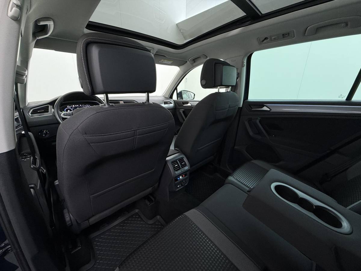 Volkswagen Tiguan Volkswagen Tiguan 1.4 TSI eHybrid PHEV DIRECT LEVERBAAR | RECENT ONDERHOUD UITGEVOERD | 360 CAMERA ZICHT | STOEL- EN STUURWIELVERWARMING | PANORAMADAK | INCLUSIEF 12 MAANDEN BOVAG-GARANTIE