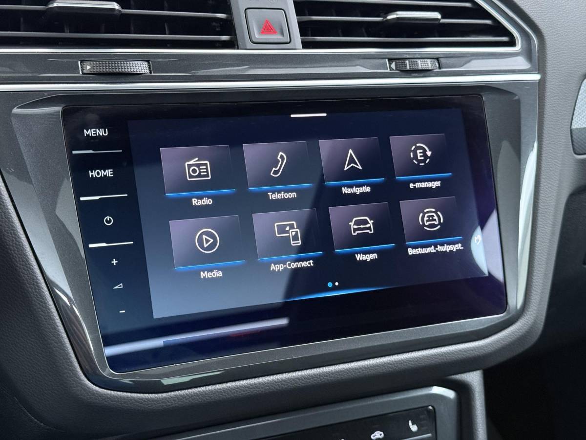 Volkswagen Tiguan Volkswagen Tiguan 1.4 TSI eHybrid PHEV DIRECT LEVERBAAR | RECENT ONDERHOUD UITGEVOERD | 360 CAMERA ZICHT | STOEL- EN STUURWIELVERWARMING | PANORAMADAK | INCLUSIEF 12 MAANDEN BOVAG-GARANTIE