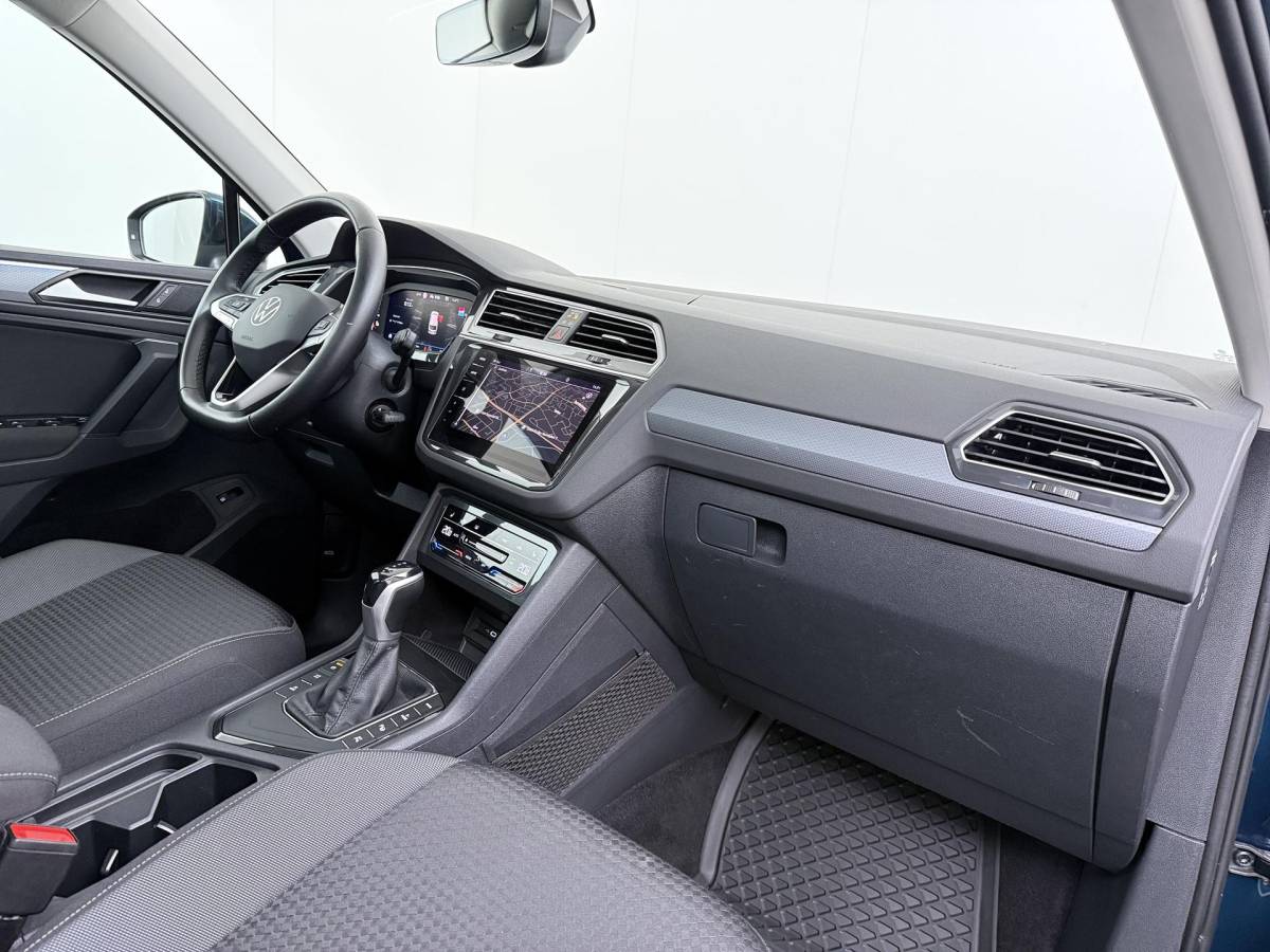 Volkswagen Tiguan Volkswagen Tiguan 1.4 TSI eHybrid PHEV DIRECT LEVERBAAR | RECENT ONDERHOUD UITGEVOERD | 360 CAMERA ZICHT | STOEL- EN STUURWIELVERWARMING | PANORAMADAK | INCLUSIEF 12 MAANDEN BOVAG-GARANTIE