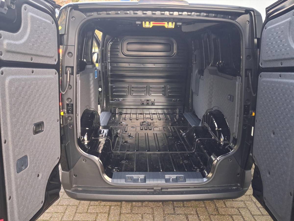 Kia PV5 Kia Pv5 Cargo 51.5 kWh 163pk L2H1 Essential