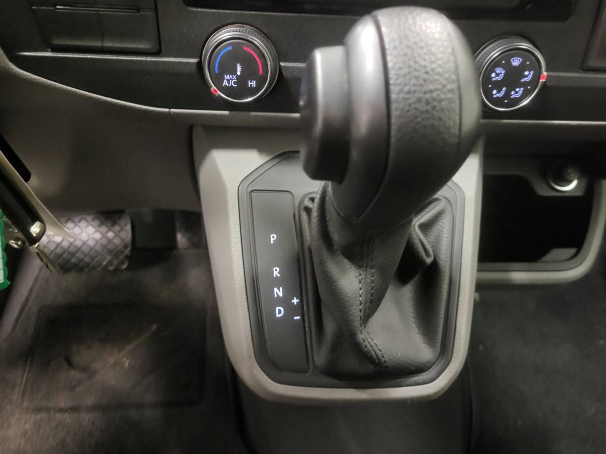 Volkswagen Transporter Volkswagen Transporter 2.0TDI 150pk L2/H1 Automaat Euro 6!