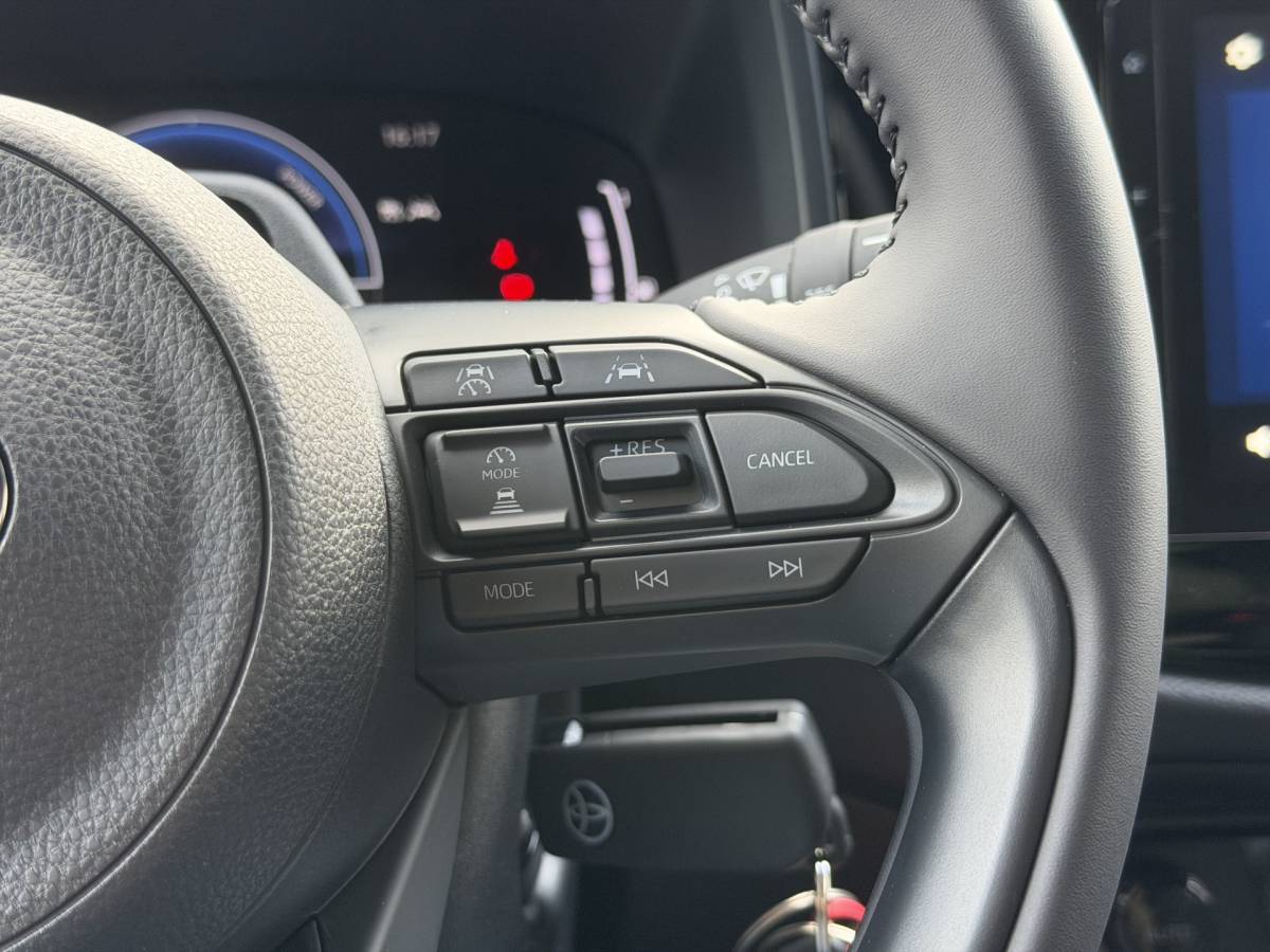 Toyota Aygo Toyota Aygo X Hybrid 115 Play + Go+ Pack Lichtmetalen velgen, Voorstoelen verwarmd, Cruise control, Climate control, Achteruitrijcamera