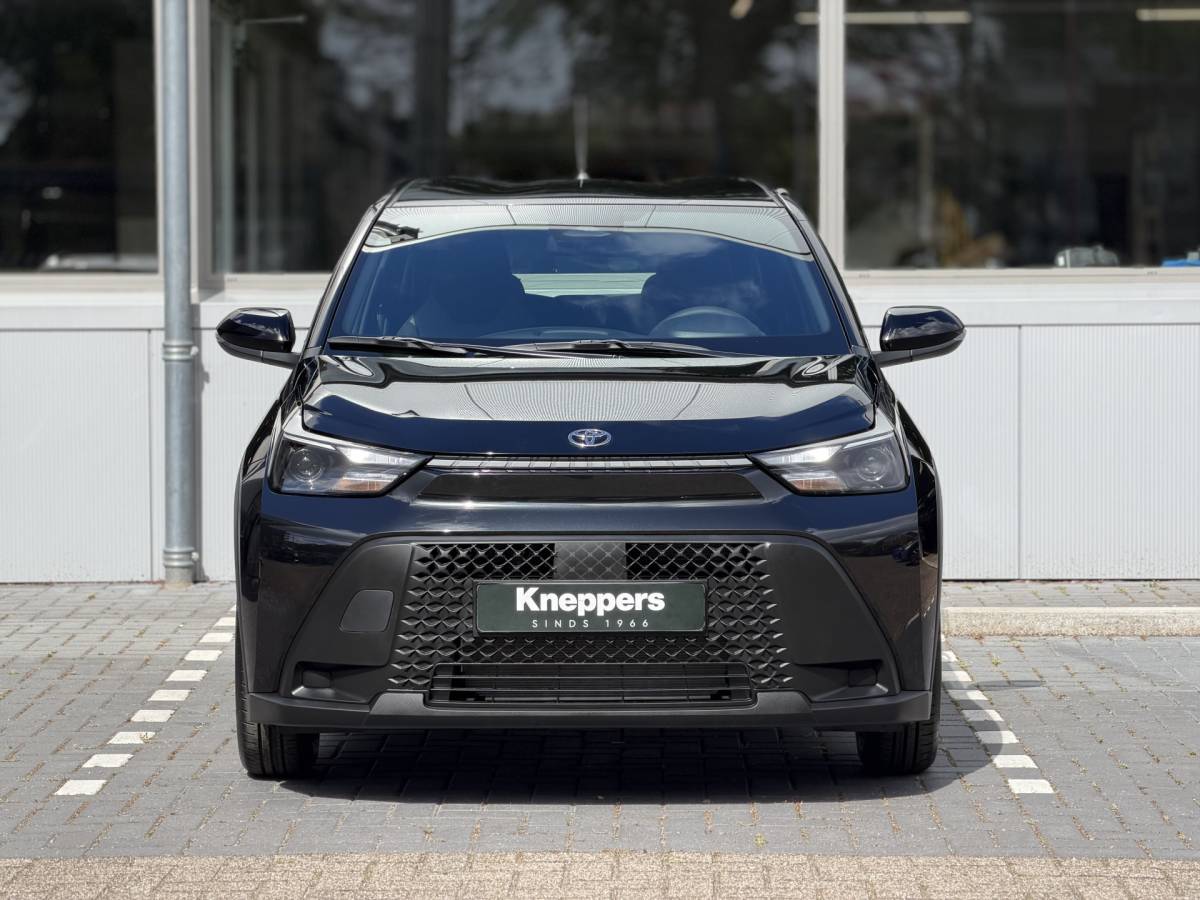 Toyota Aygo Toyota Aygo X Hybrid 115 Play + Go+ Pack Lichtmetalen velgen, Voorstoelen verwarmd, Cruise control, Climate control, Achteruitrijcamera