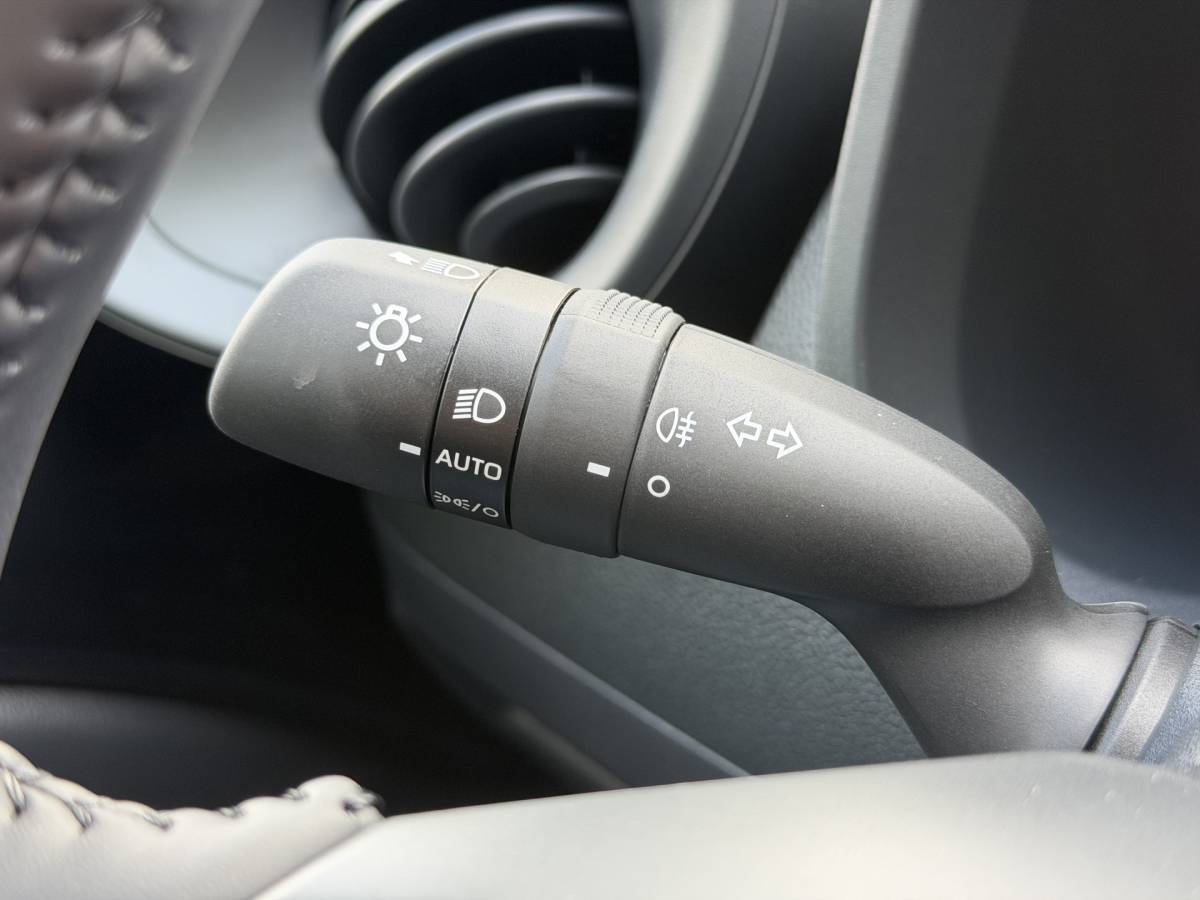 Toyota Aygo Toyota Aygo X Hybrid 115 Play + Go+ Pack Lichtmetalen velgen, Voorstoelen verwarmd, Cruise control, Climate control, Achteruitrijcamera