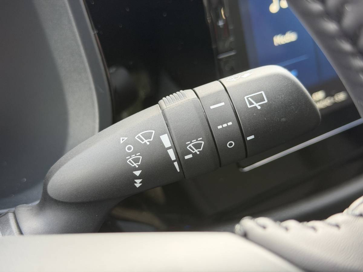 Toyota Aygo Toyota Aygo X Hybrid 115 Play + Go+ Pack Lichtmetalen velgen, Voorstoelen verwarmd, Cruise control, Climate control, Achteruitrijcamera
