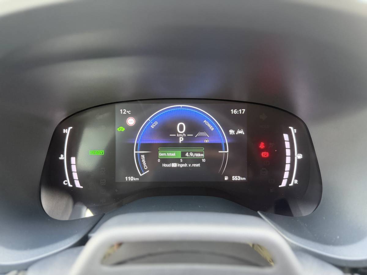 Toyota Aygo Toyota Aygo X Hybrid 115 Play + Go+ Pack Lichtmetalen velgen, Voorstoelen verwarmd, Cruise control, Climate control, Achteruitrijcamera