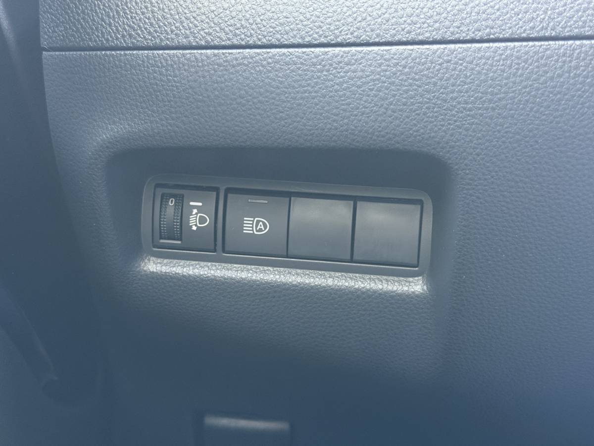 Toyota Aygo Toyota Aygo X Hybrid 115 Play + Go+ Pack Lichtmetalen velgen, Voorstoelen verwarmd, Cruise control, Climate control, Achteruitrijcamera