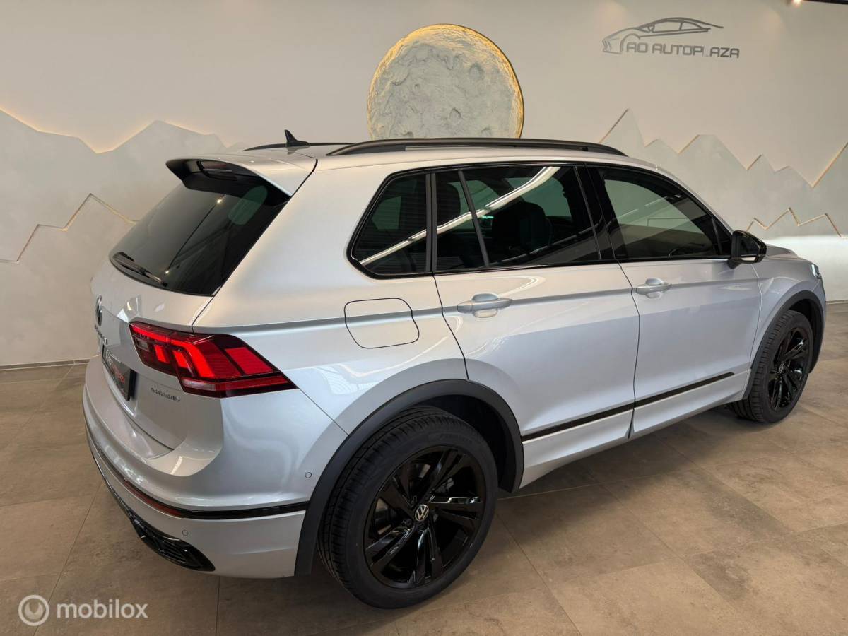 Volkswagen Tiguan Volkswagen Tiguan 1.4 TSI eHybrid R-Line Panorama/Keyless/Blindspot