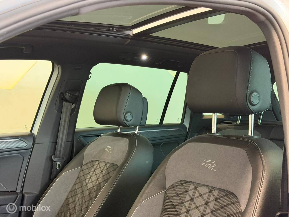 Volkswagen Tiguan Volkswagen Tiguan 1.4 TSI eHybrid R-Line Panorama/Keyless/Blindspot