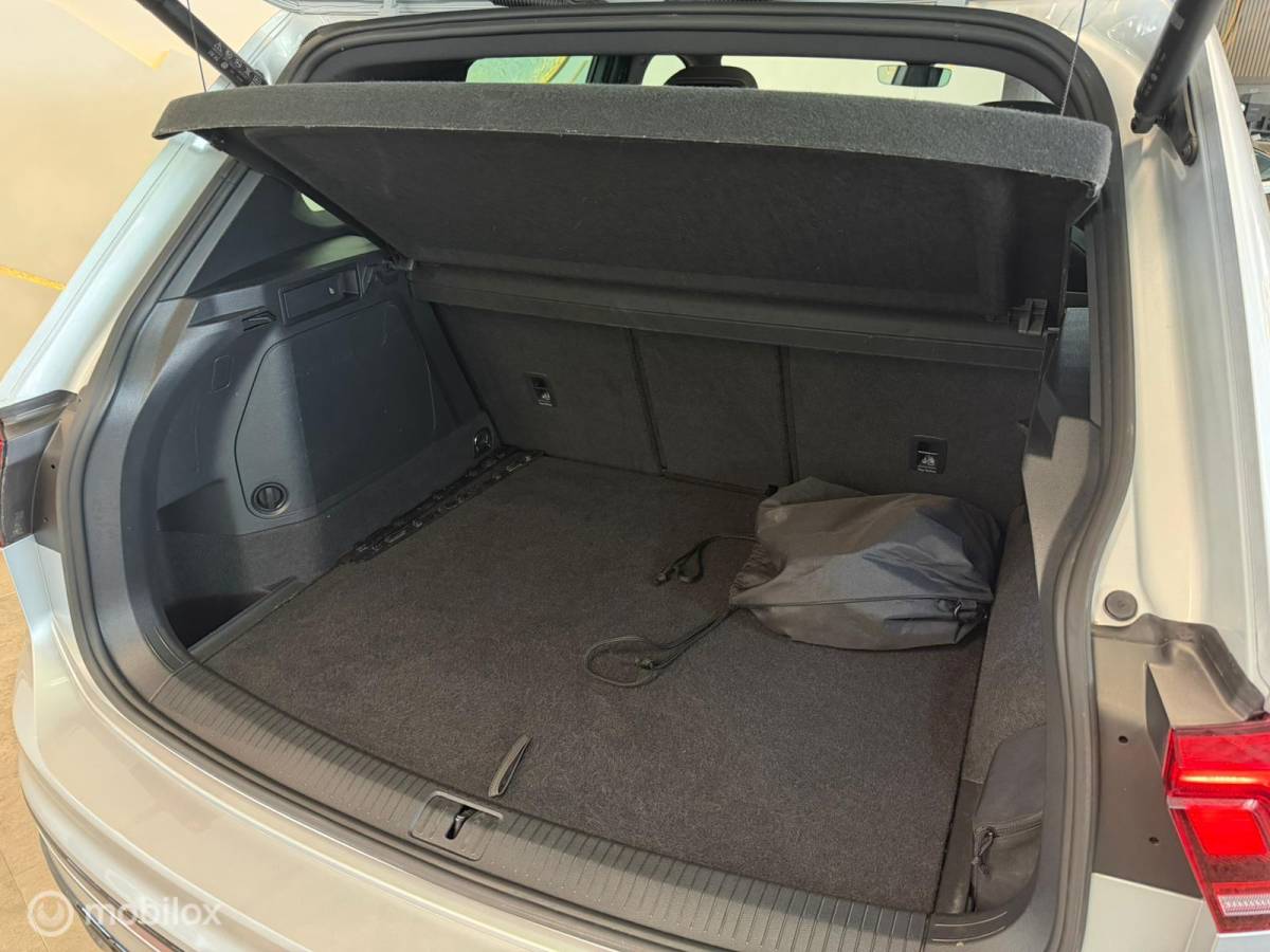 Volkswagen Tiguan Volkswagen Tiguan 1.4 TSI eHybrid R-Line Panorama/Keyless/Blindspot