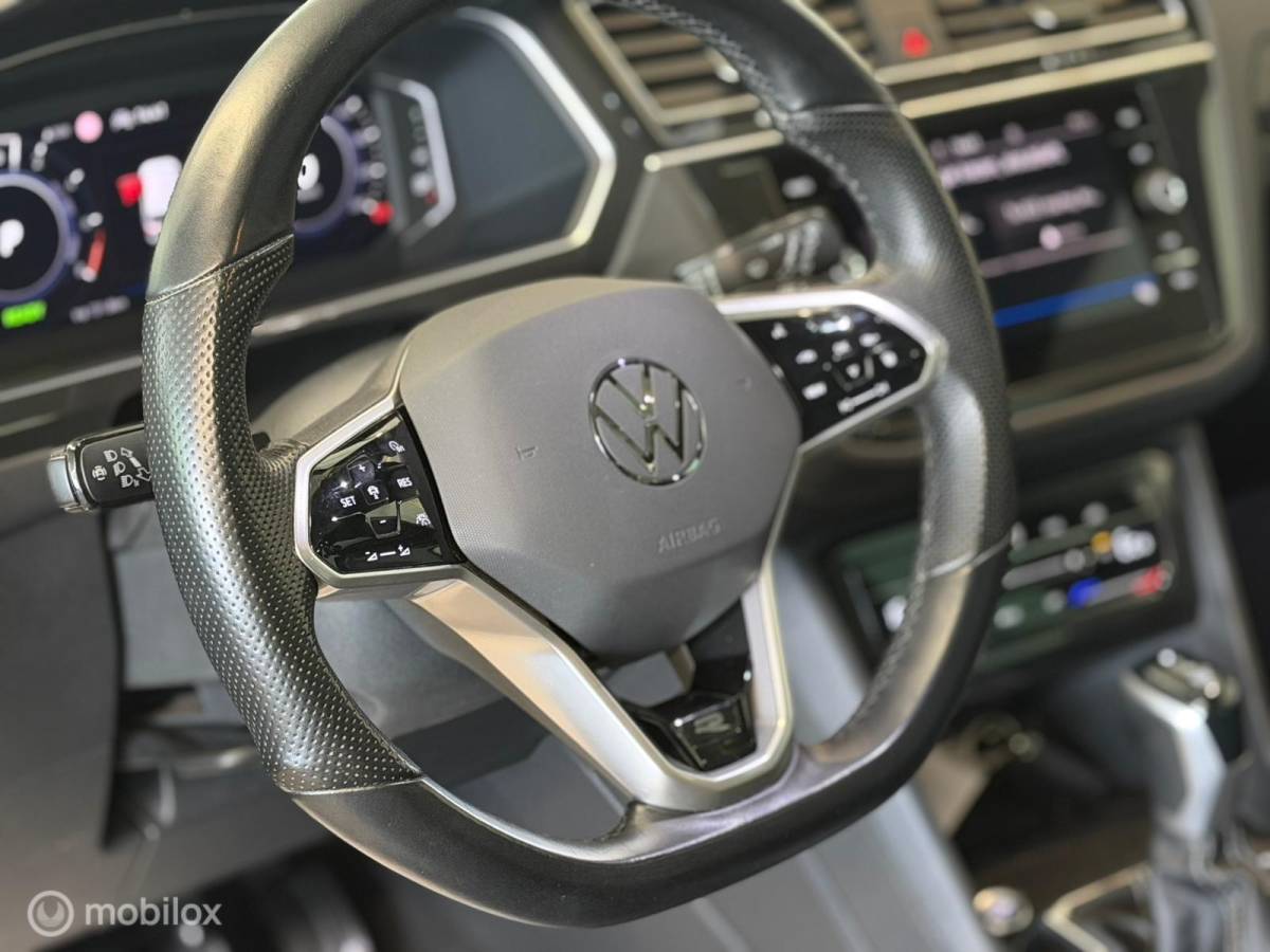Volkswagen Tiguan Volkswagen Tiguan 1.4 TSI eHybrid R-Line Panorama/Keyless/Blindspot