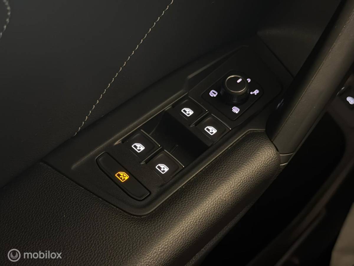 Volkswagen Tiguan Volkswagen Tiguan 1.4 TSI eHybrid R-Line Panorama/Keyless/Blindspot