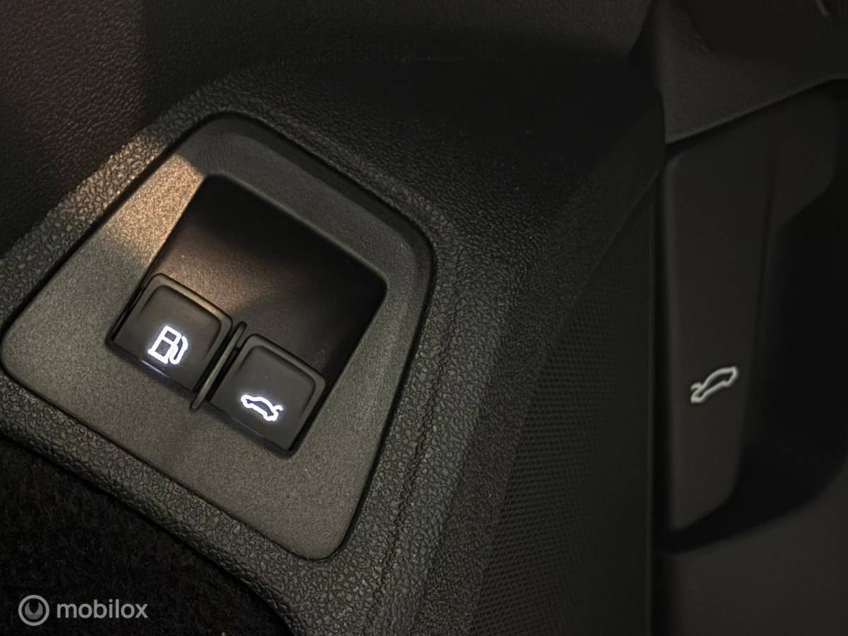 Volkswagen Tiguan Volkswagen Tiguan 1.4 TSI eHybrid R-Line Panorama/Keyless/Blindspot