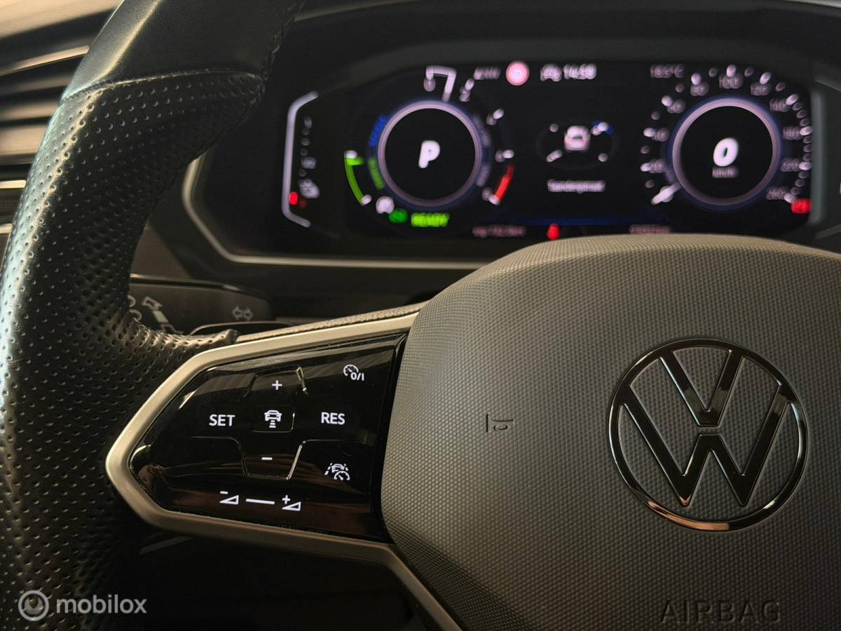 Volkswagen Tiguan Volkswagen Tiguan 1.4 TSI eHybrid R-Line Panorama/Keyless/Blindspot