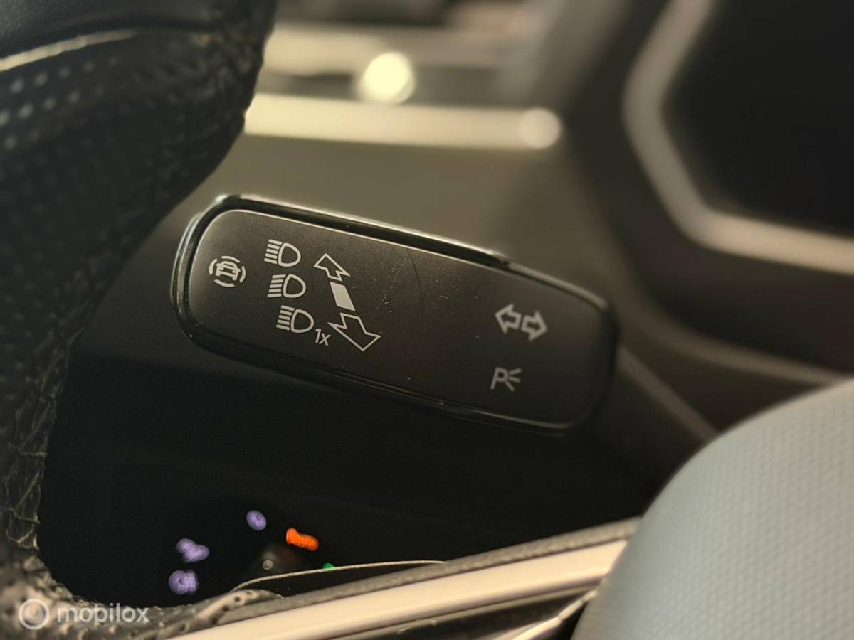 Volkswagen Tiguan Volkswagen Tiguan 1.4 TSI eHybrid R-Line Panorama/Keyless/Blindspot