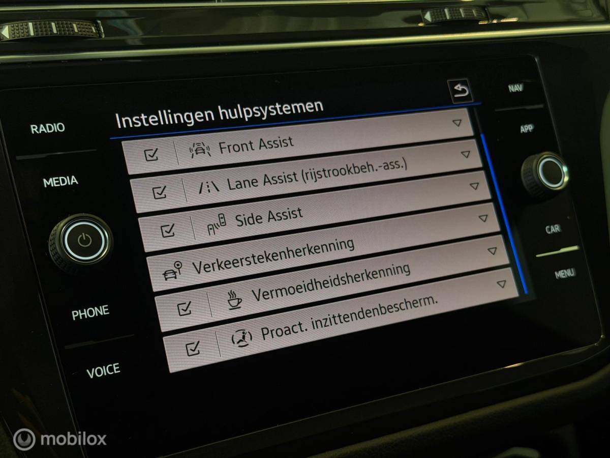 Volkswagen Tiguan Volkswagen Tiguan 1.4 TSI eHybrid R-Line Panorama/Keyless/Blindspot