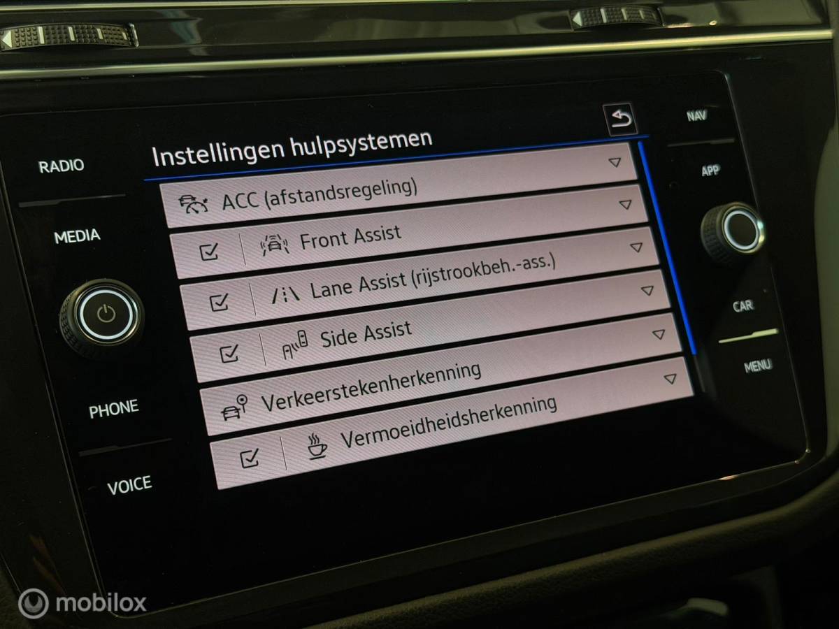 Volkswagen Tiguan Volkswagen Tiguan 1.4 TSI eHybrid R-Line Panorama/Keyless/Blindspot