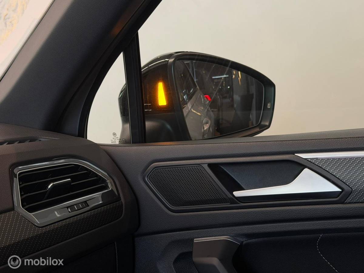 Volkswagen Tiguan Volkswagen Tiguan 1.4 TSI eHybrid R-Line Panorama/Keyless/Blindspot