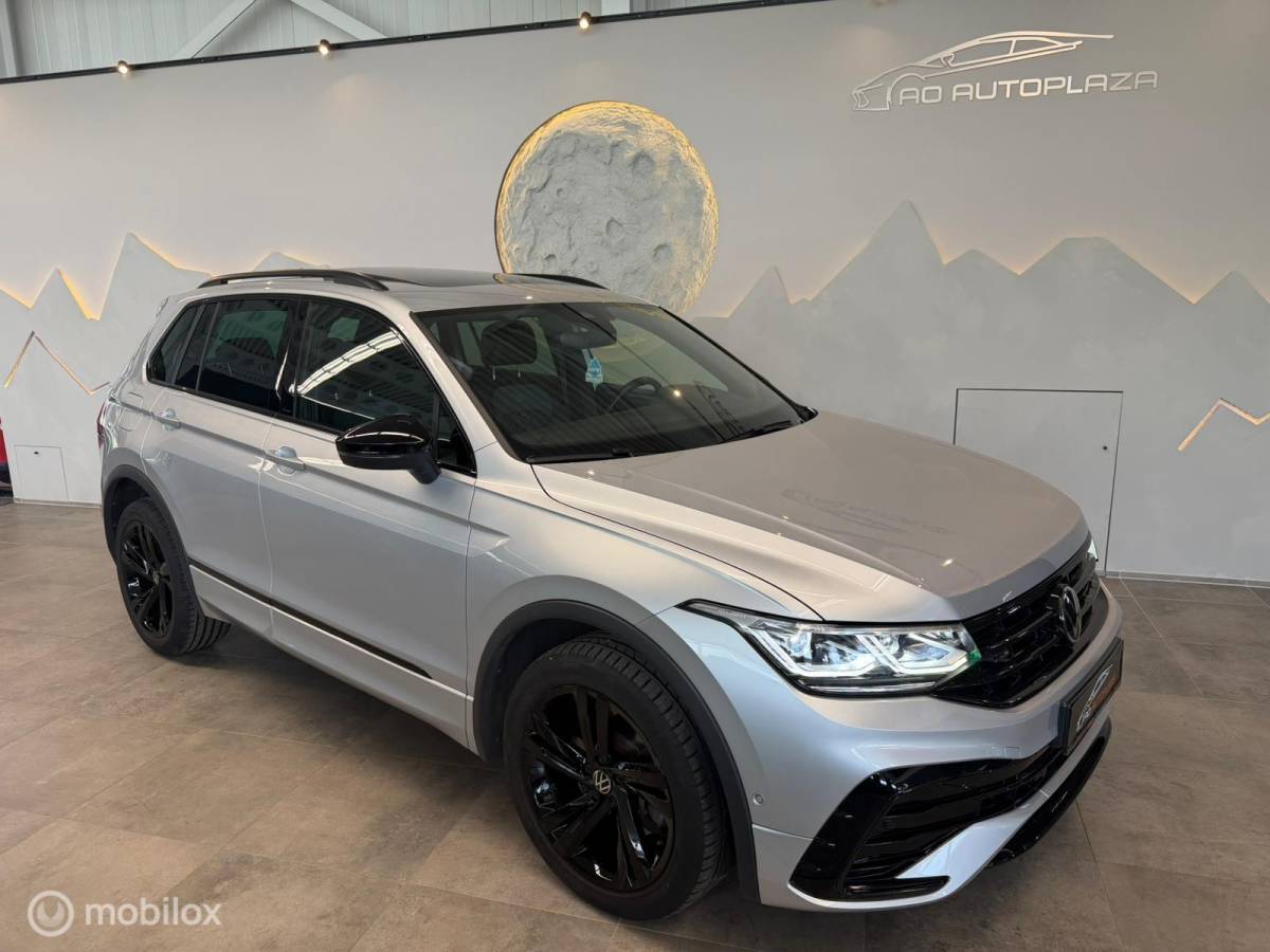 Volkswagen Tiguan Volkswagen Tiguan 1.4 TSI eHybrid R-Line Panorama/Keyless/Blindspot