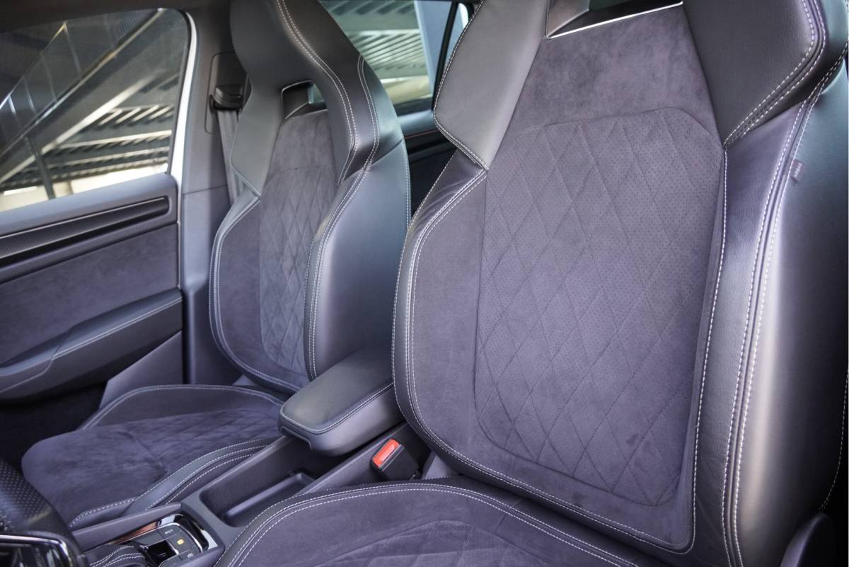 Škoda Kodiaq ŠKODA Kodiaq 1.5 TSI 150PK! Automaat Sportline Business BJ2020 Lmv 20″ | Led V+A | Pdc | Achteruitrijcamera | App-Connect | Navi | Virtual cockpit | Climate control | Cruise control | Elek. Be stoel+Mem | Sportstoelen/Sportstuur | Verwarmde voorstoelen | Zwarte hemel