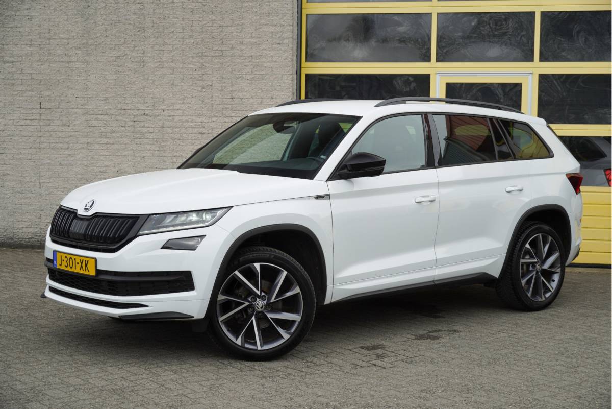 Škoda Kodiaq ŠKODA Kodiaq 1.5 TSI 150PK! Automaat Sportline Business BJ2020 Lmv 20″ | Led V+A | Pdc | Achteruitrijcamera | App-Connect | Navi | Virtual cockpit | Climate control | Cruise control | Elek. Be stoel+Mem | Sportstoelen/Sportstuur | Verwarmde voorstoelen | Zwarte hemel