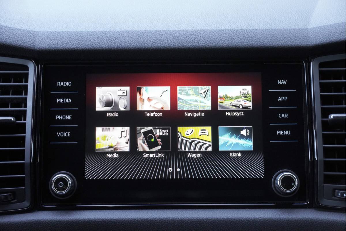 Škoda Kodiaq ŠKODA Kodiaq 1.5 TSI 150PK! Automaat Sportline Business BJ2020 Lmv 20″ | Led V+A | Pdc | Achteruitrijcamera | App-Connect | Navi | Virtual cockpit | Climate control | Cruise control | Elek. Be stoel+Mem | Sportstoelen/Sportstuur | Verwarmde voorstoelen | Zwarte hemel