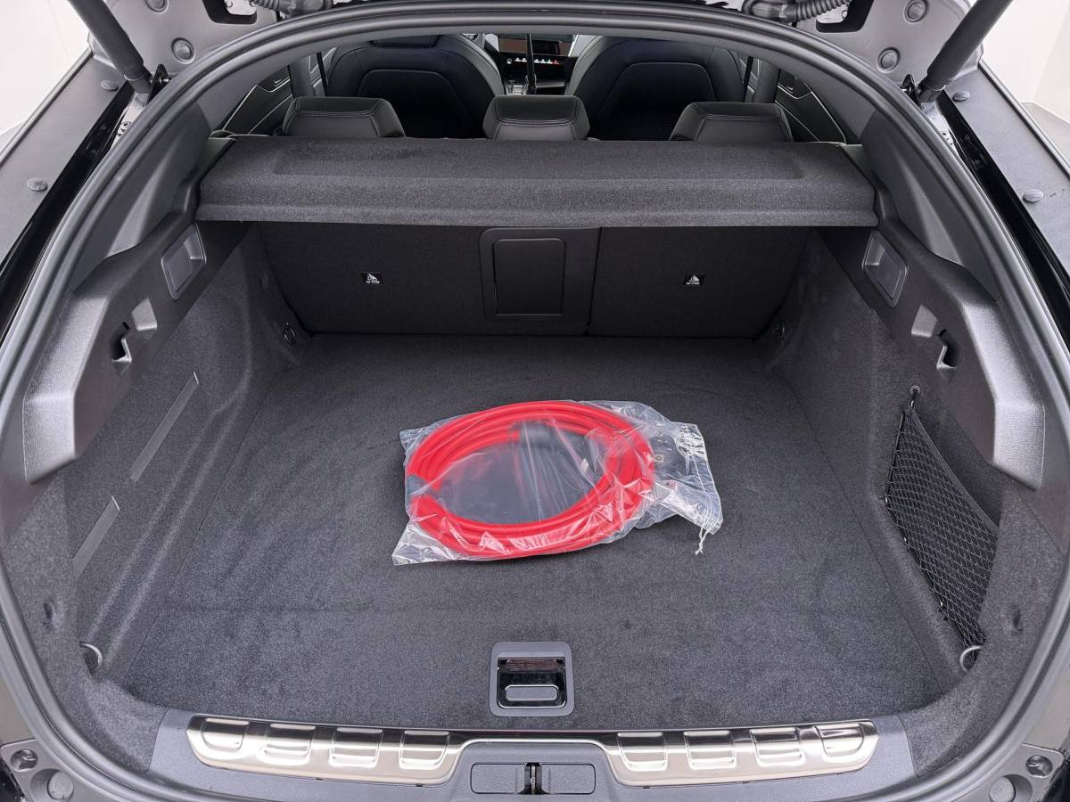 Peugeot 408 Peugeot e-408 GT 58 kWh NIEUWE AUTO 13KM!| FULL OPTION| PANO| FOCAL AUDIO| 360 CAMERA| ELEKTRISCHE ACHTERKLEP| ELEK. STOELEN| STOEL + STUURVERWARMING MET MASSAGE|