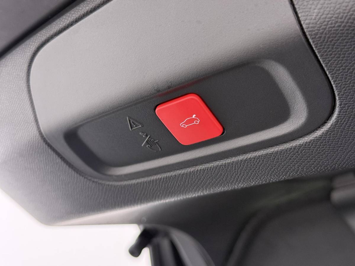 Peugeot 408 Peugeot e-408 GT 58 kWh NIEUWE AUTO 13KM!| FULL OPTION| PANO| FOCAL AUDIO| 360 CAMERA| ELEKTRISCHE ACHTERKLEP| ELEK. STOELEN| STOEL + STUURVERWARMING MET MASSAGE|
