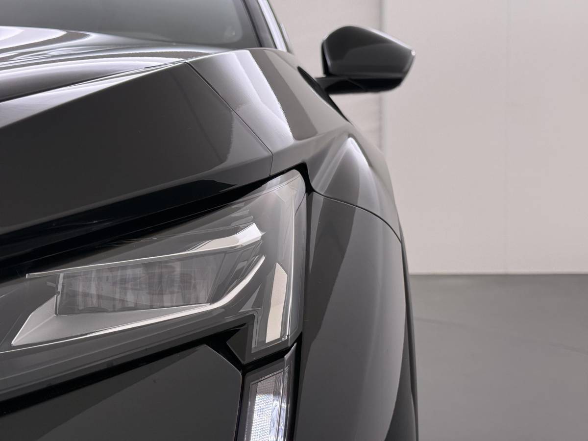 Peugeot 408 Peugeot e-408 GT 58 kWh NIEUWE AUTO 13KM!| FULL OPTION| PANO| FOCAL AUDIO| 360 CAMERA| ELEKTRISCHE ACHTERKLEP| ELEK. STOELEN| STOEL + STUURVERWARMING MET MASSAGE|