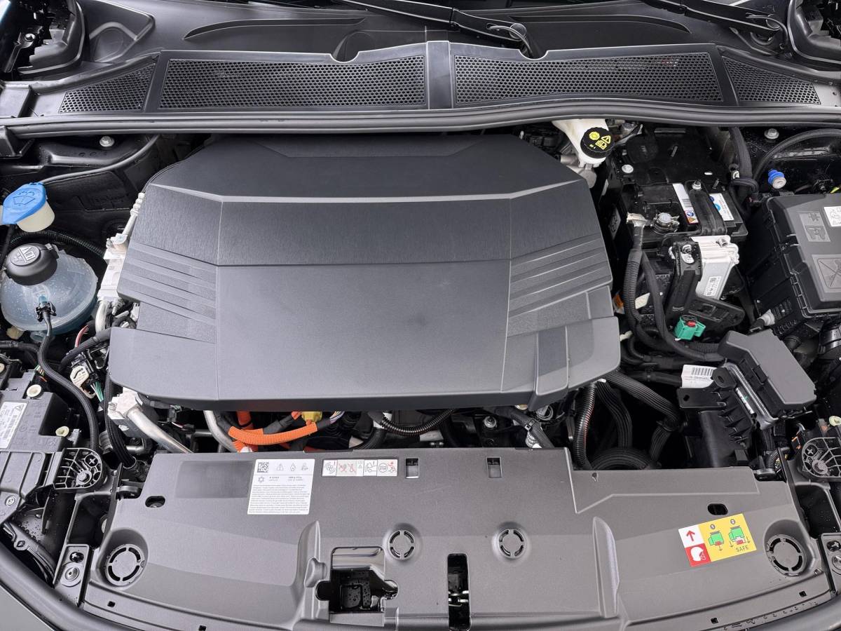 Peugeot 408 Peugeot e-408 GT 58 kWh NIEUWE AUTO 13KM!| FULL OPTION| PANO| FOCAL AUDIO| 360 CAMERA| ELEKTRISCHE ACHTERKLEP| ELEK. STOELEN| STOEL + STUURVERWARMING MET MASSAGE|