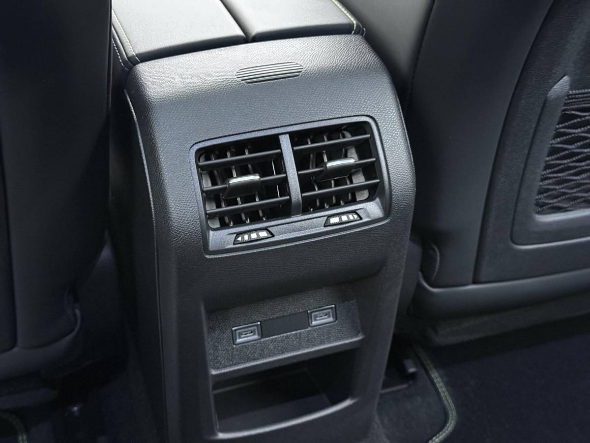 Peugeot 408 Peugeot e-408 GT 58 kWh NIEUWE AUTO 13KM!| FULL OPTION| PANO| FOCAL AUDIO| 360 CAMERA| ELEKTRISCHE ACHTERKLEP| ELEK. STOELEN| STOEL + STUURVERWARMING MET MASSAGE|