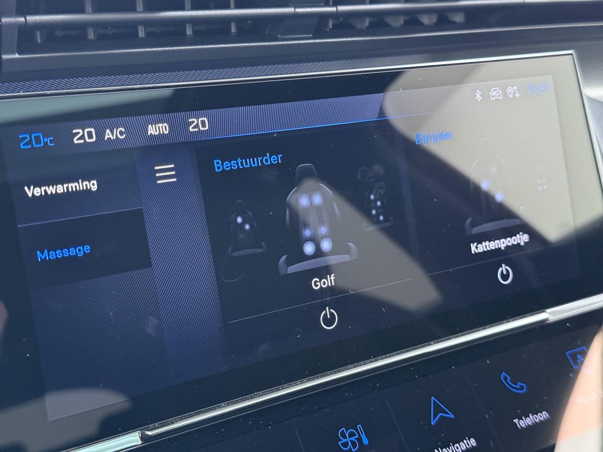 Peugeot 408 Peugeot e-408 GT 58 kWh NIEUWE AUTO 13KM!| FULL OPTION| PANO| FOCAL AUDIO| 360 CAMERA| ELEKTRISCHE ACHTERKLEP| ELEK. STOELEN| STOEL + STUURVERWARMING MET MASSAGE|