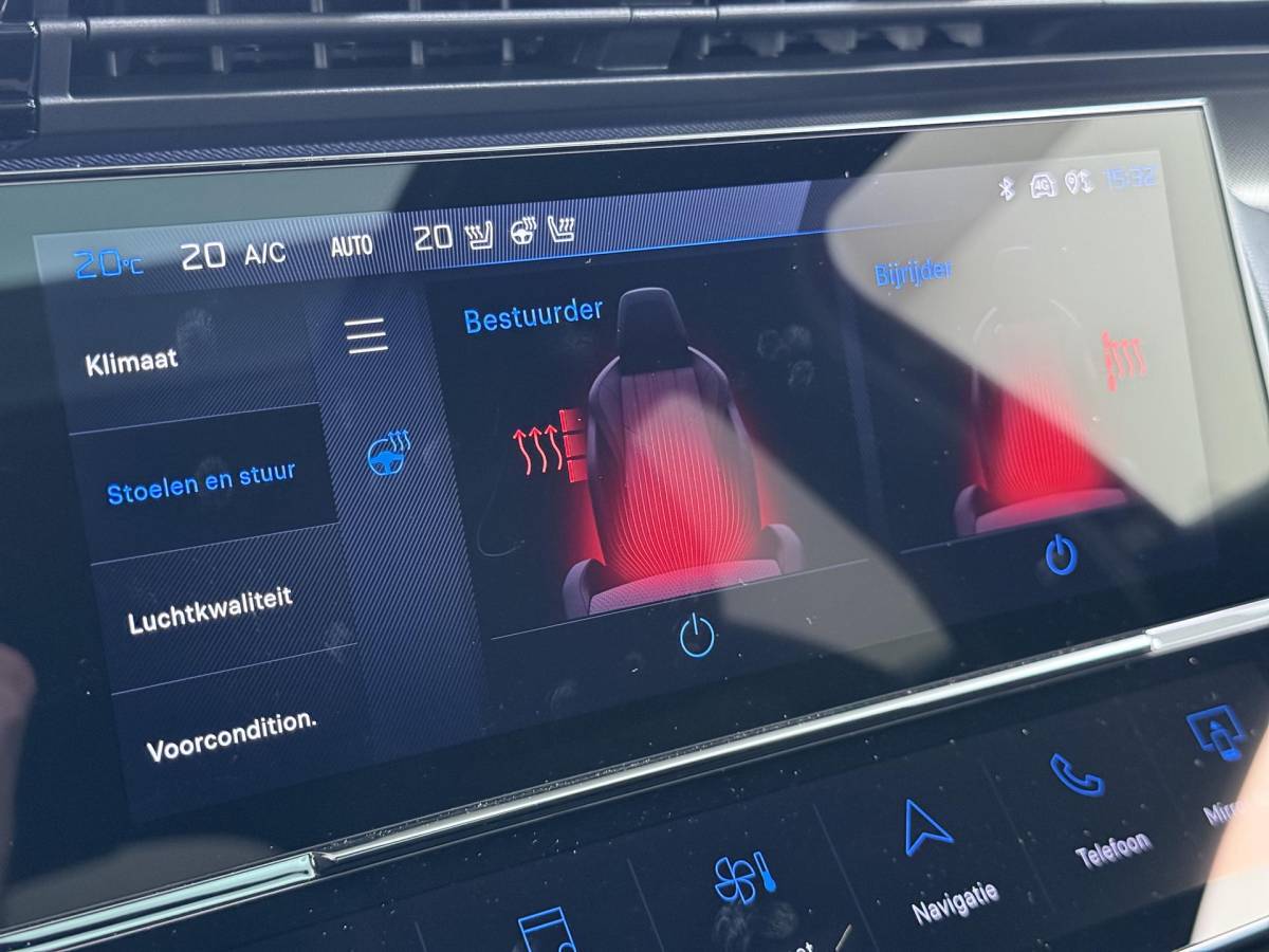 Peugeot 408 Peugeot e-408 GT 58 kWh NIEUWE AUTO 13KM!| FULL OPTION| PANO| FOCAL AUDIO| 360 CAMERA| ELEKTRISCHE ACHTERKLEP| ELEK. STOELEN| STOEL + STUURVERWARMING MET MASSAGE|