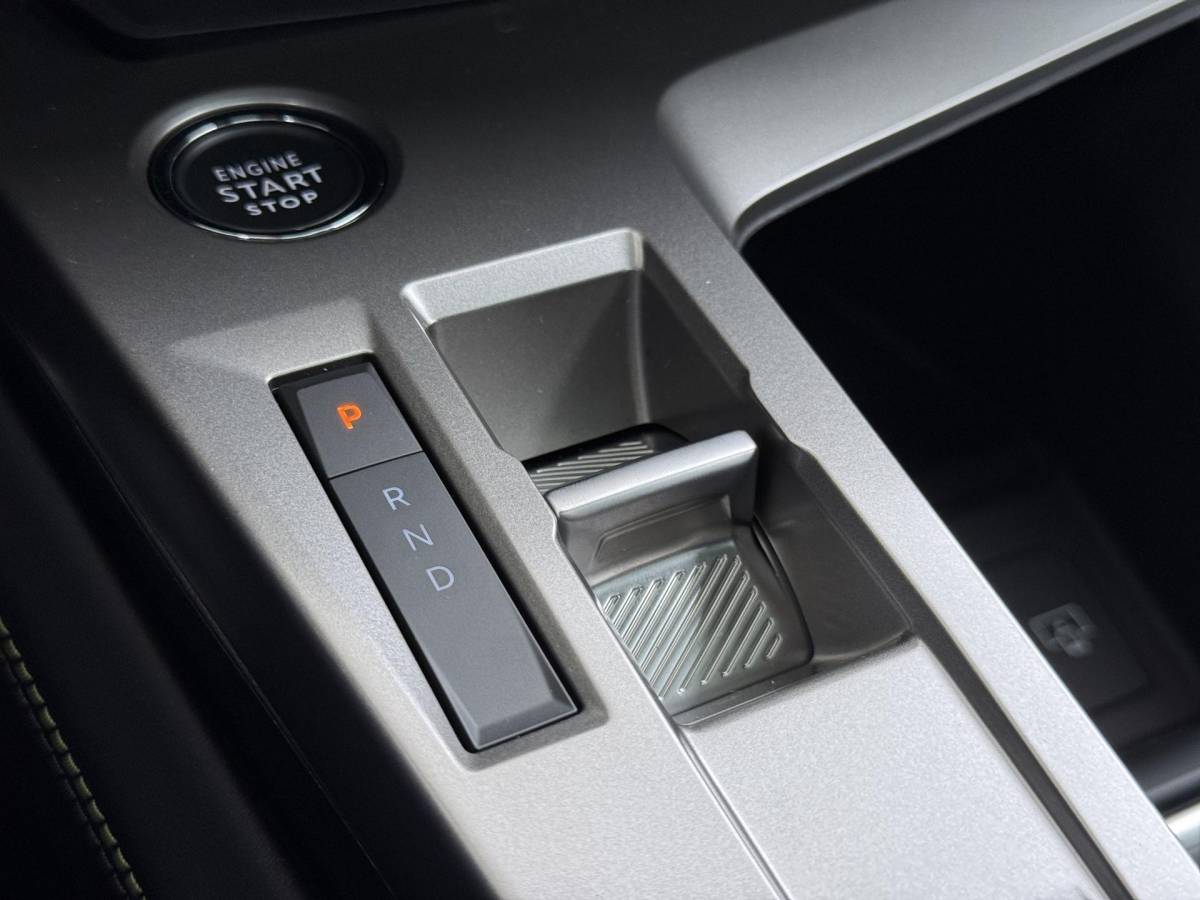 Peugeot 408 Peugeot e-408 GT 58 kWh NIEUWE AUTO 13KM!| FULL OPTION| PANO| FOCAL AUDIO| 360 CAMERA| ELEKTRISCHE ACHTERKLEP| ELEK. STOELEN| STOEL + STUURVERWARMING MET MASSAGE|