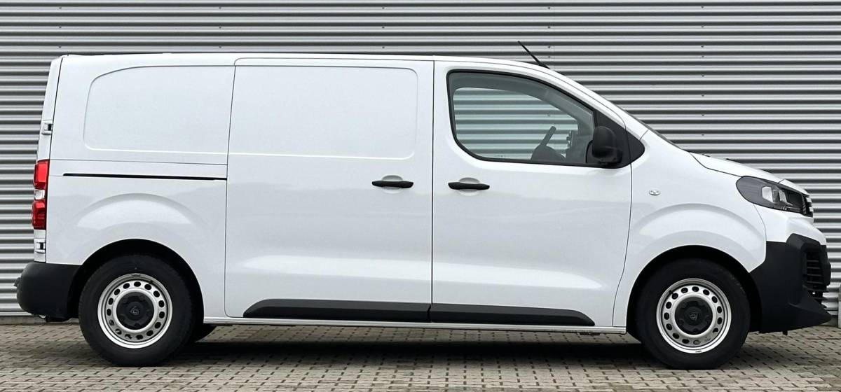 Peugeot Expert Peugeot Expert 2.0 BlueHDi 145 PK L2 Automaat Nieuw model Jumpy / vivaro