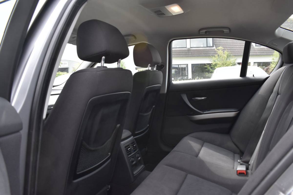 BMW 3 Serie BMW 3-serie 318i Business Line youngtimer