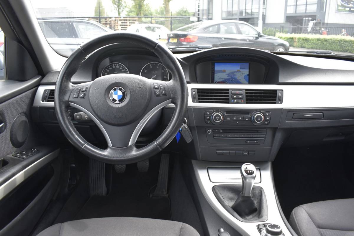 BMW 3 Serie BMW 3-serie 318i Business Line youngtimer