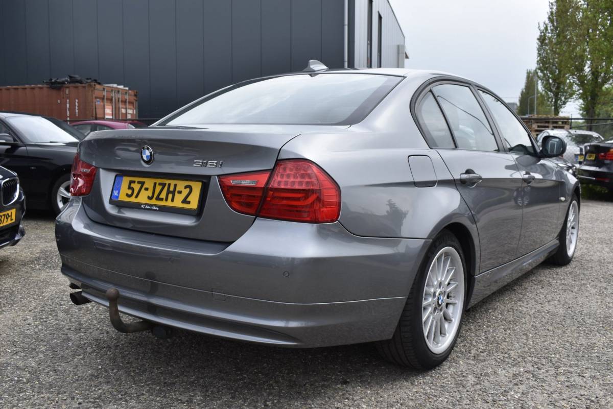 BMW 3 Serie BMW 3-serie 318i Business Line youngtimer