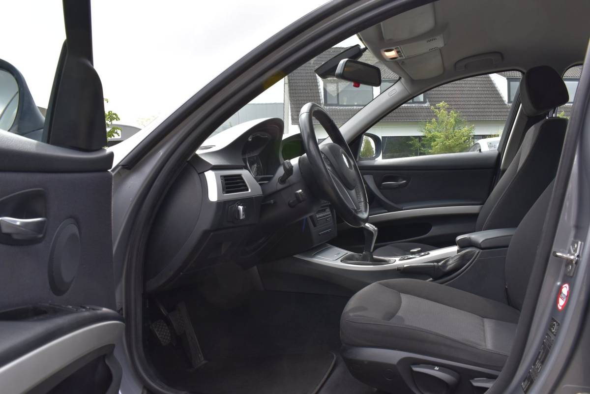 BMW 3 Serie BMW 3-serie 318i Business Line youngtimer