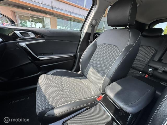 Kia XCeed Kia XCeed 1.6 GDi PHEV DynamicPlusLine Automaat  55 km volledig elect rijden / Hybride , 18 inch velgen , Electr. kofferklep , Lane assist , Dodehoek assistent  , lage km stand ,